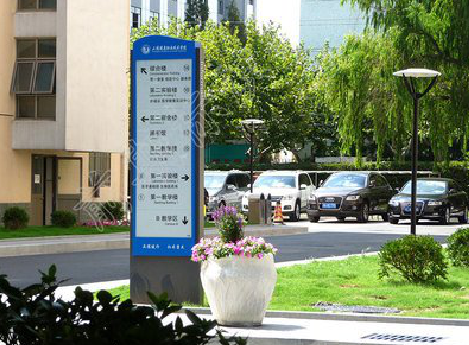 修水哪些因素影响宣传栏的制作？